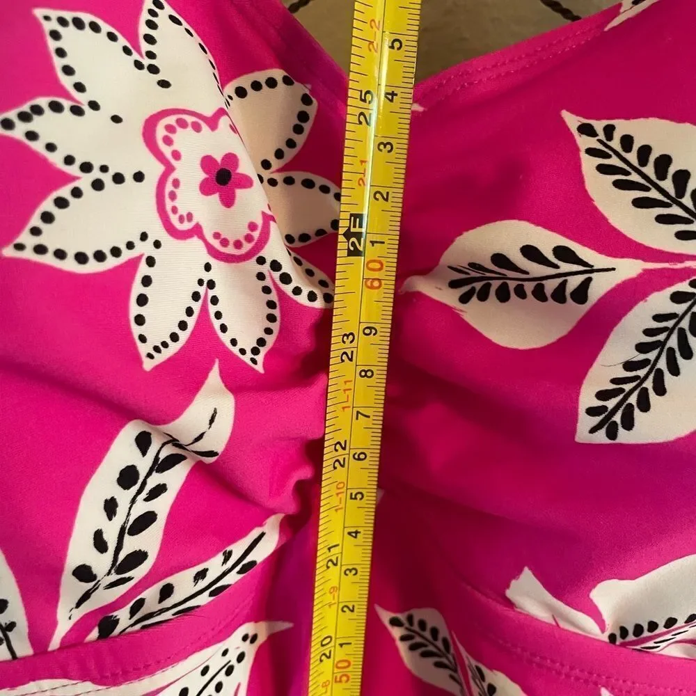 Torrid Tie Back One Piece Hot Pink Floral Gorgeous Swimsuit Torrid size 3 NWT